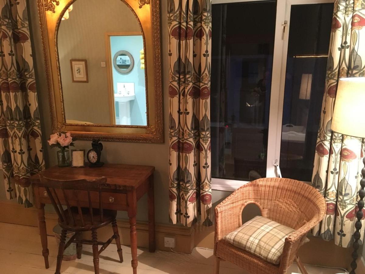 No. 30 Bed & Breakfast Aberdare Bagian luar foto